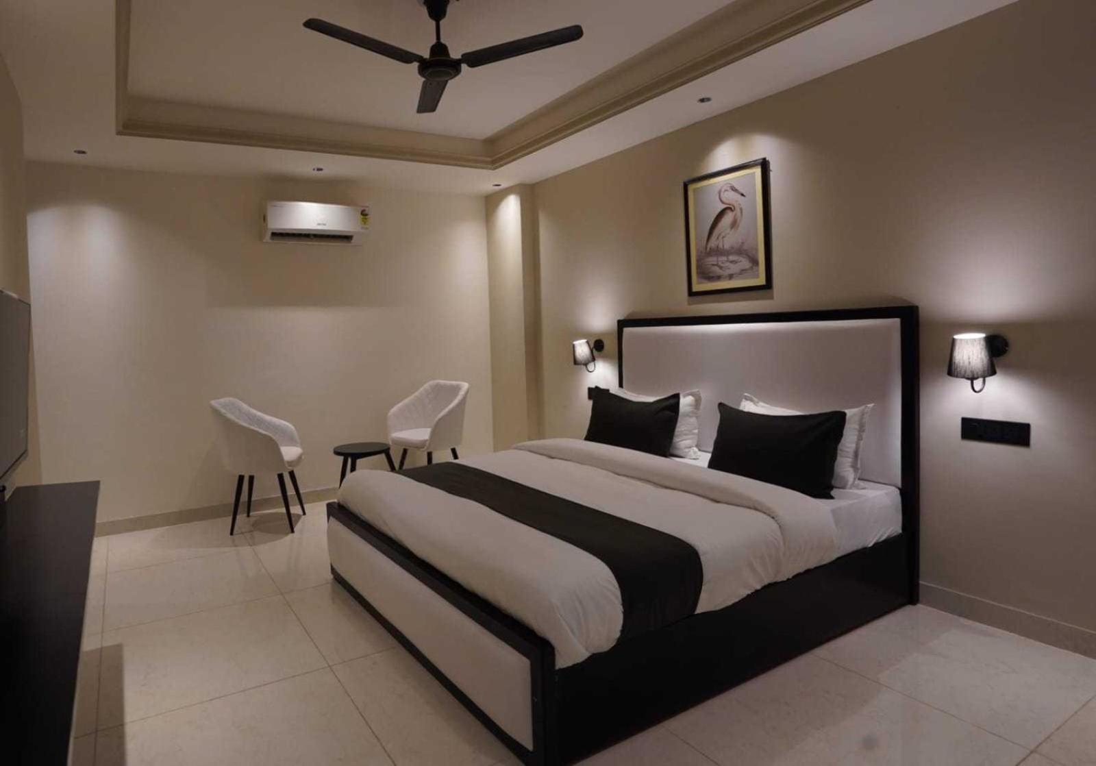 City Lite Near Igi Delhi Airport 4*