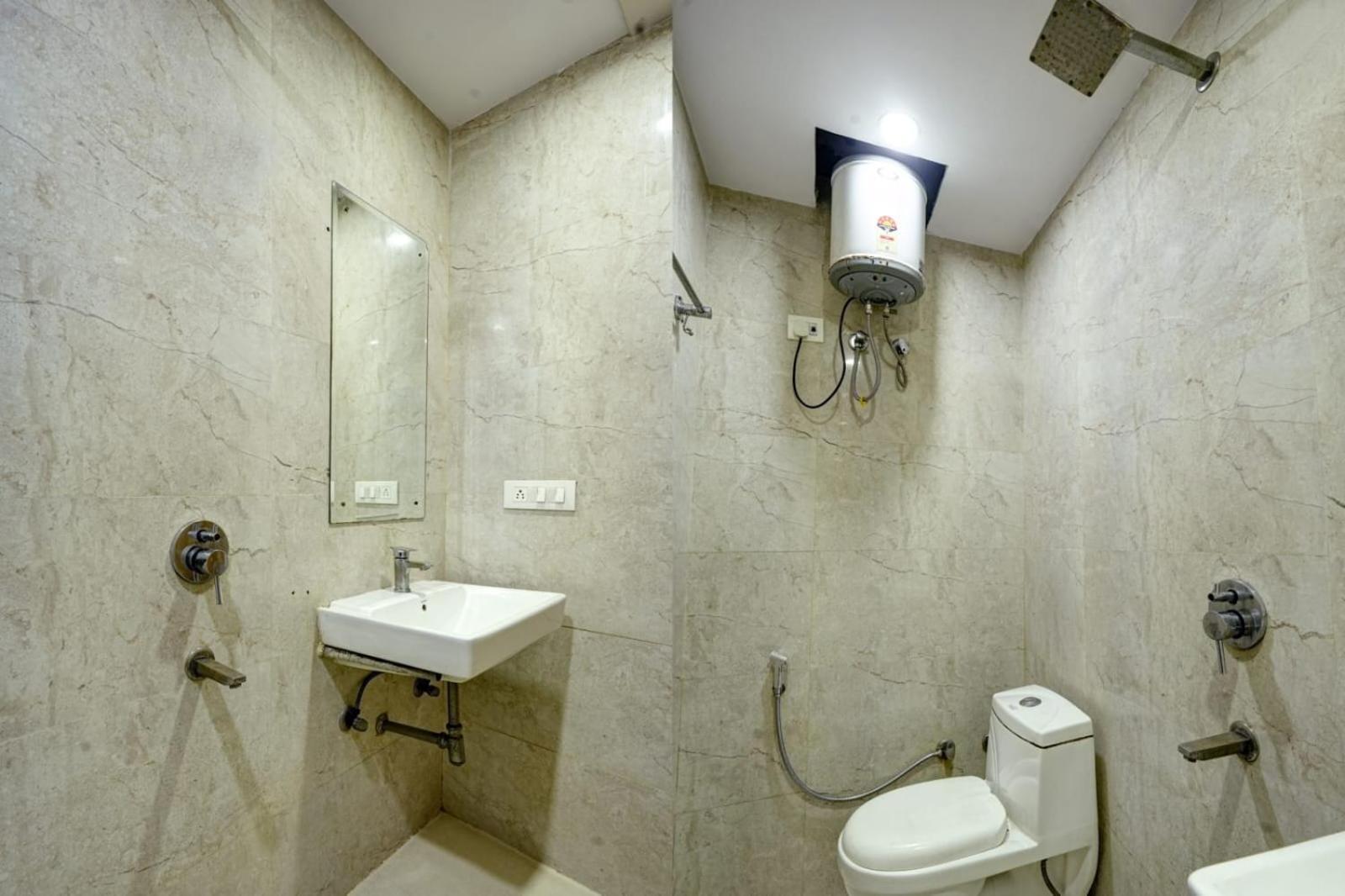 City Lite Near Igi Delhi Airport Hotel 4*